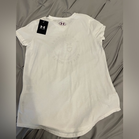 Brand New Under armour girls T-shirt - Picture 3 of 3